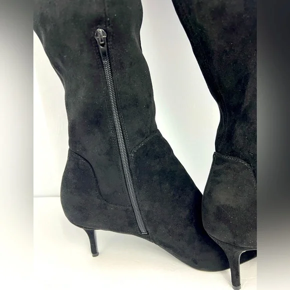 CHARLES BY CHARLES DAVID, TALL CHIC BOOTS, BLACK “TEXTILE”, SIZE 11M - Picture 5 of 12